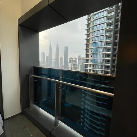 Eaton Residences Klcc By Romeo Bnb Kuala Lumpur Exterior photo